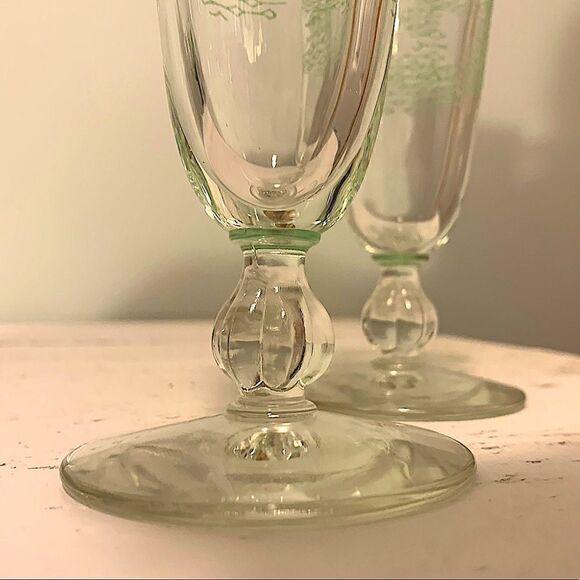 Vintage Modern Beer/Cocktail Glasses  - Picture 4 of 5